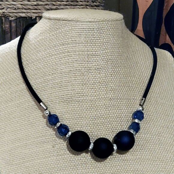 Rubber Coated Vintage Beads Blue Black and Silver Necklace Bracelet Jewelry Set - Picture 4 of 5